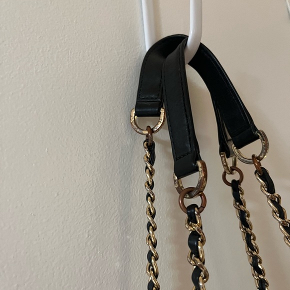 Tory Burch Black Leather Tote Bag - Picture 5 of 11